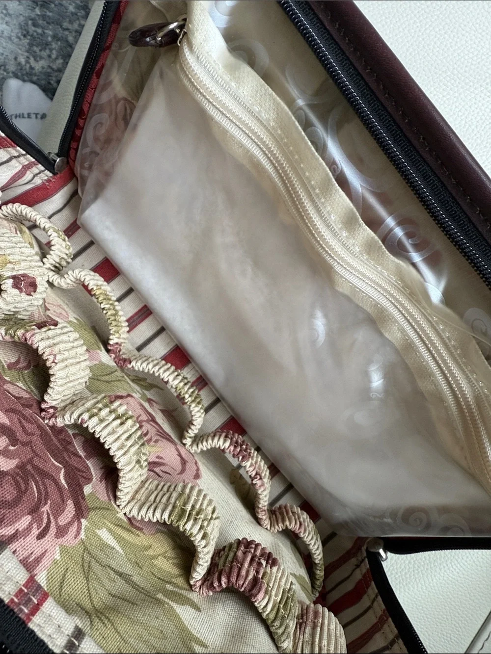 Brighton‎ Travel Cosmetic Case